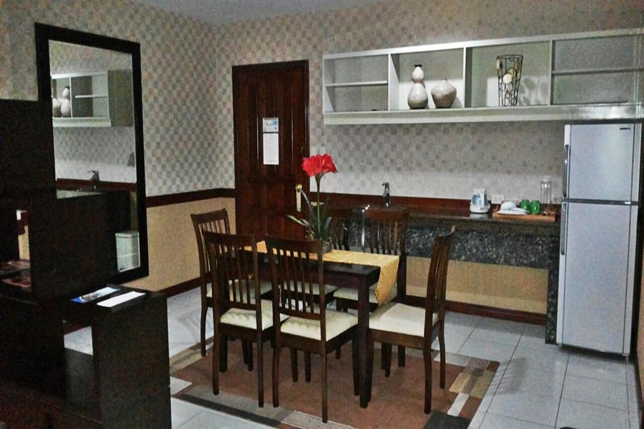 Subic Residencias Olongapo Exteriér fotografie