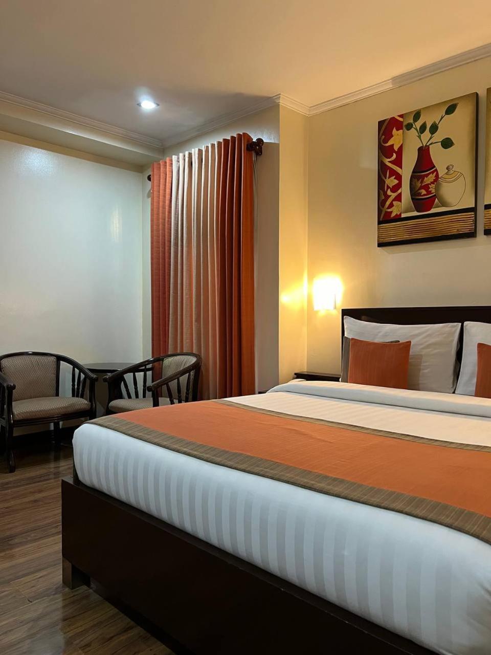Subic Residencias Olongapo Exteriér fotografie