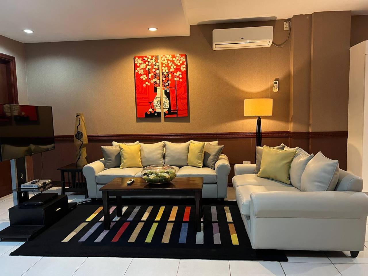 Subic Residencias Olongapo Exteriér fotografie