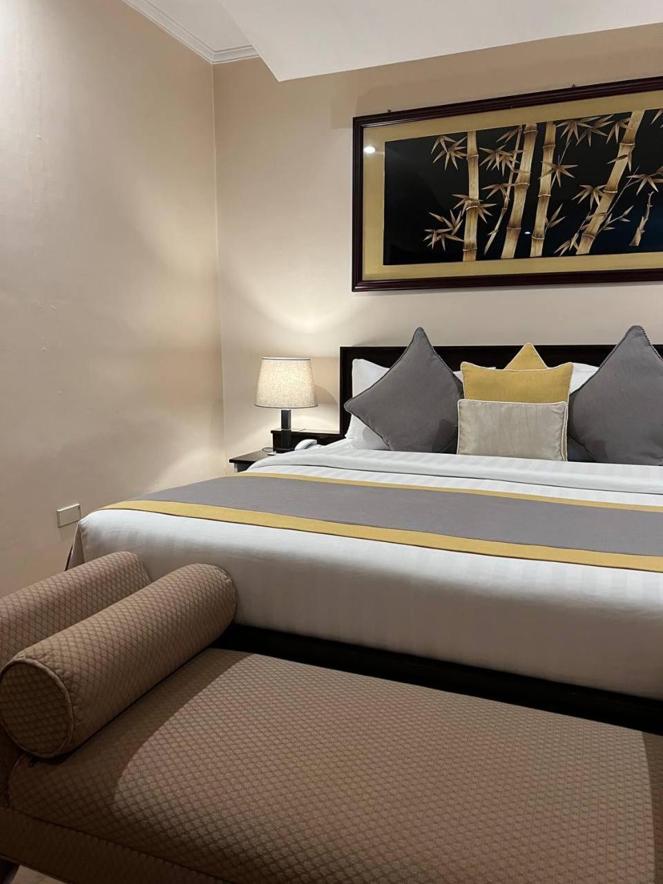 Subic Residencias Olongapo Exteriér fotografie