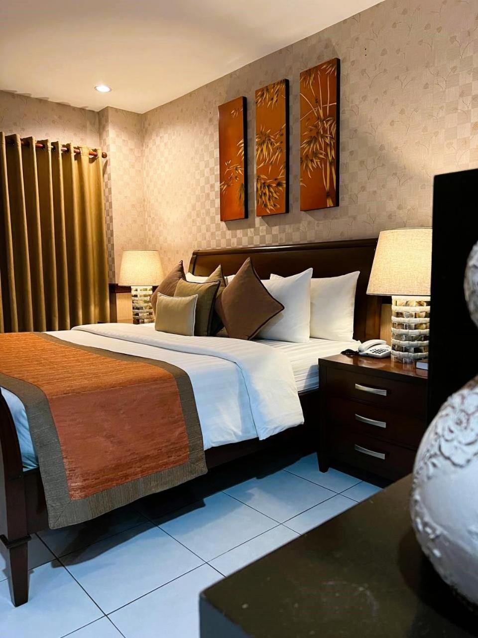 Subic Residencias Olongapo Exteriér fotografie