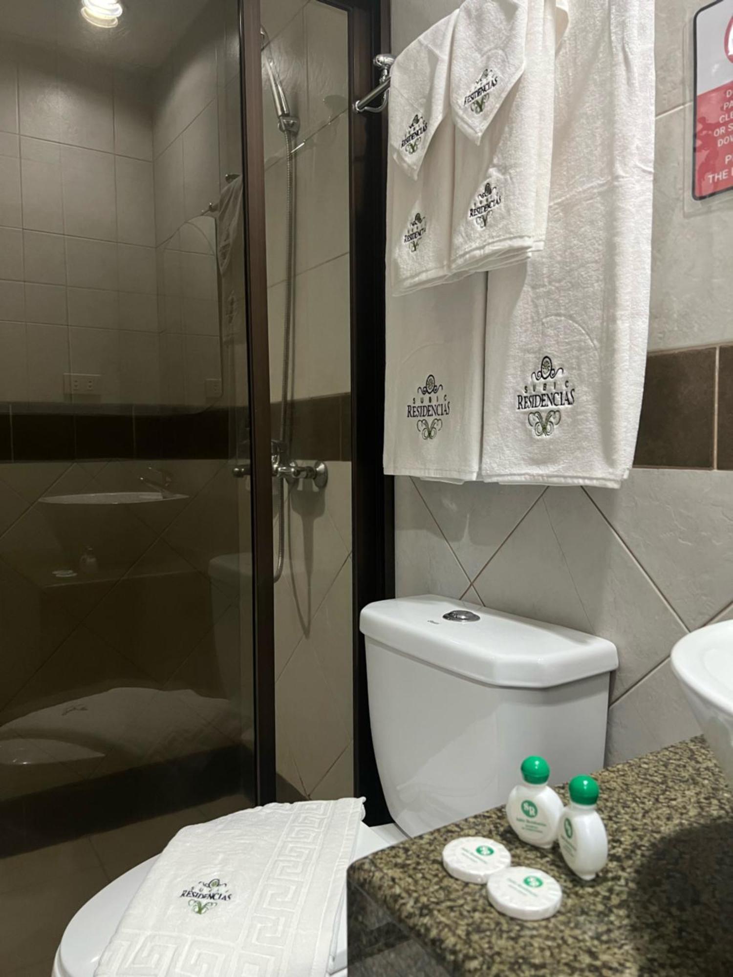 Subic Residencias Olongapo Exteriér fotografie