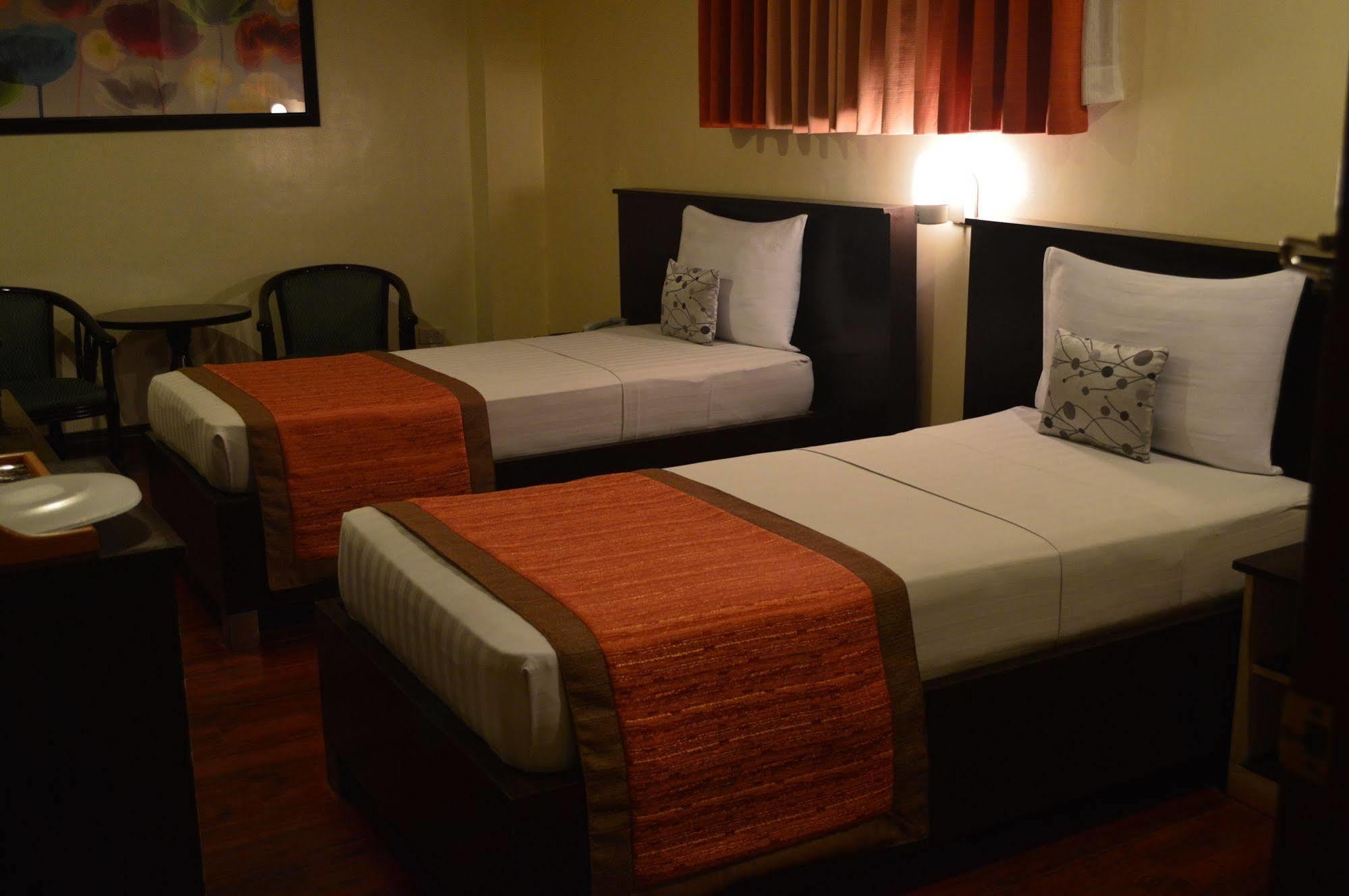 Subic Residencias Olongapo Exteriér fotografie